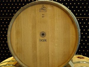 Libanon Wein IXSIR Keller Fass Flaschen
