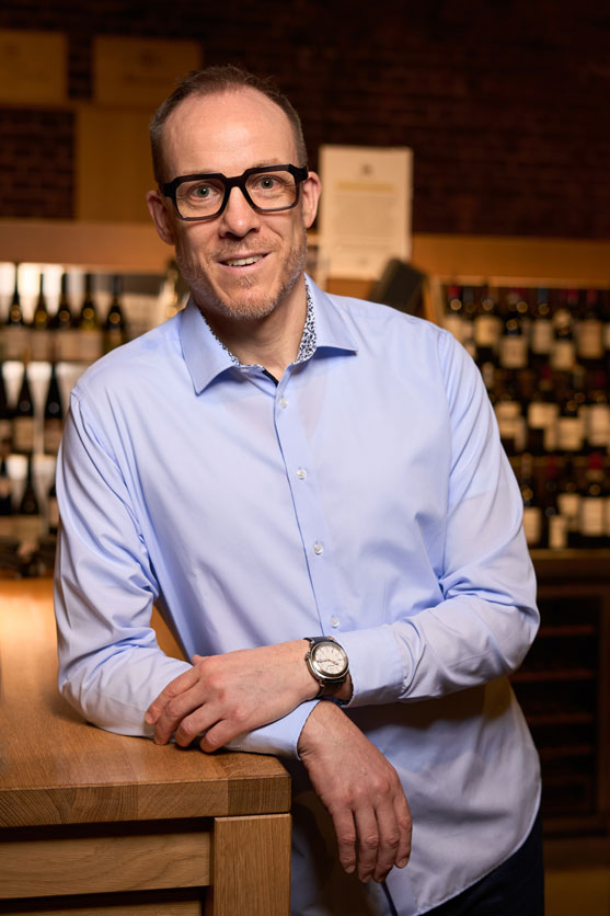 2025-12-11_Franz_Autorenportraits-WEB-010-foto-diana-lim