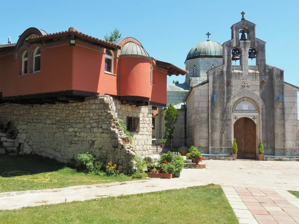Weinbau Bosnien Kloster Tvrdos